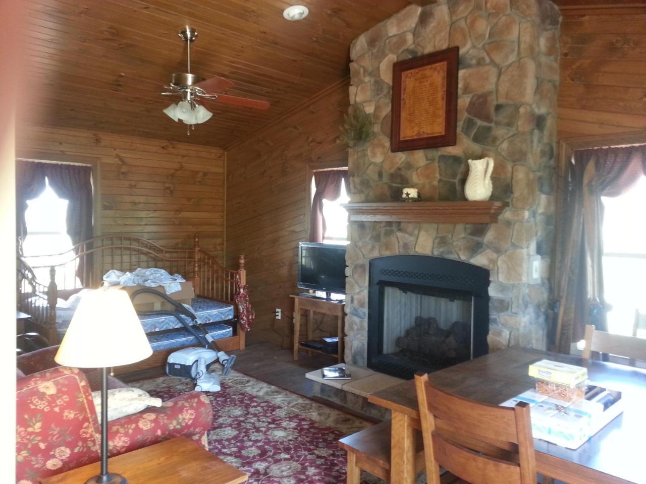 Amish Blessings Cabins Millersburg Extérieur photo