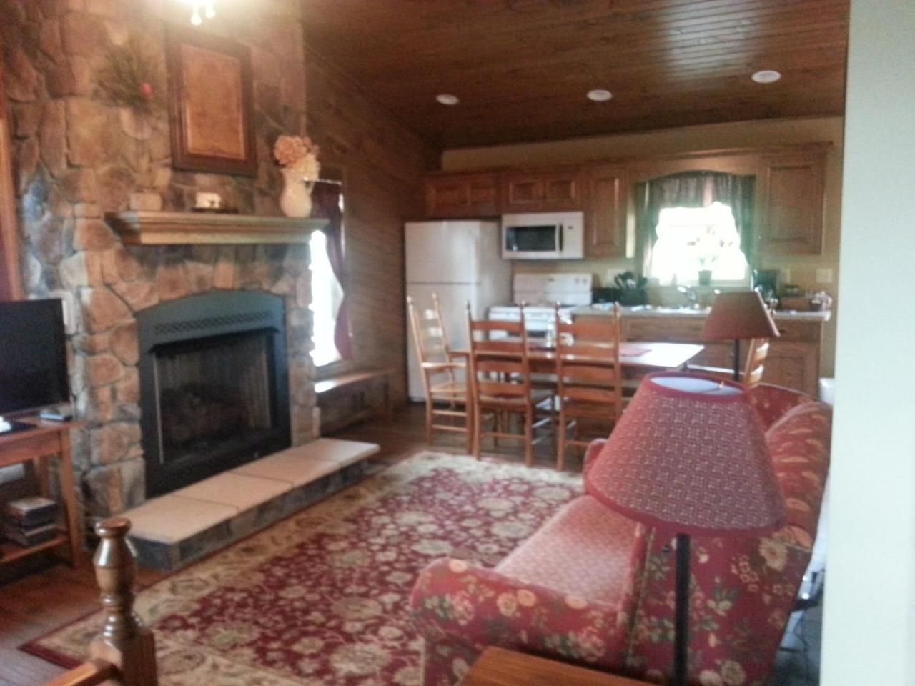 Amish Blessings Cabins Millersburg Extérieur photo